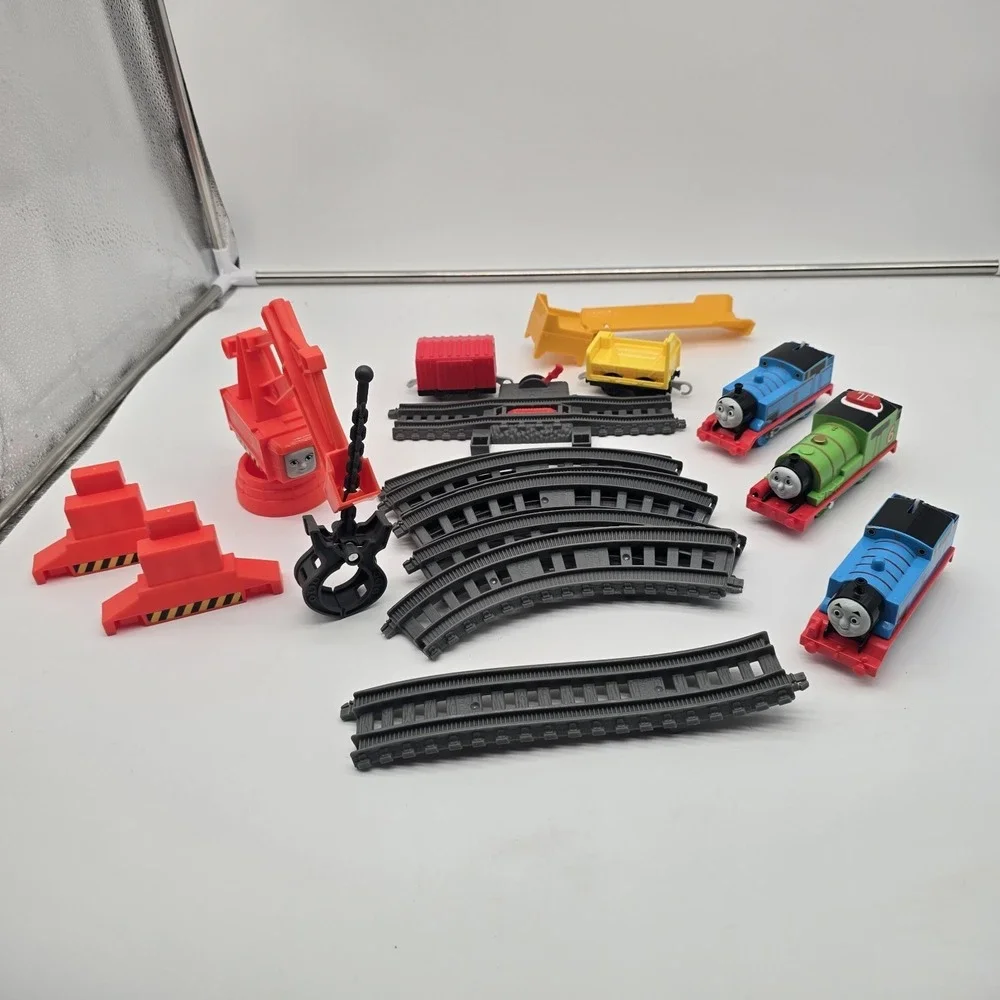 Thomas and Friends Lot Of 17 Pieces- Trackmaster Trains‎ & Track Various Items